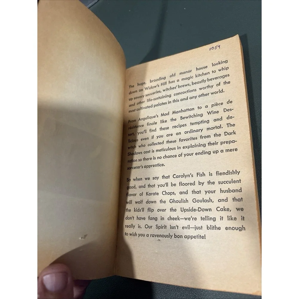 Vintage 70s The Dark Shadows Cookbook Jody Cameron Malis TV Horror First Edition